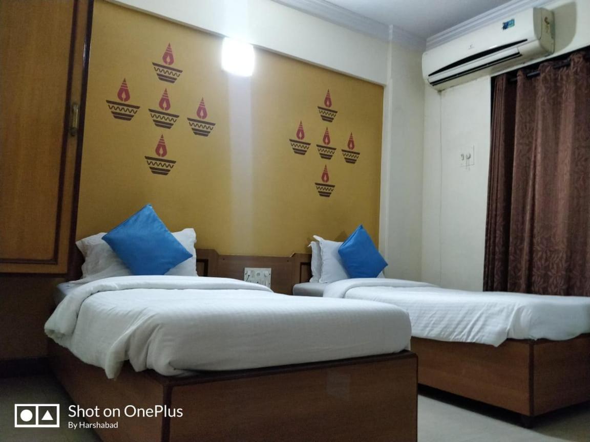 The Amol Hotel Bombaj